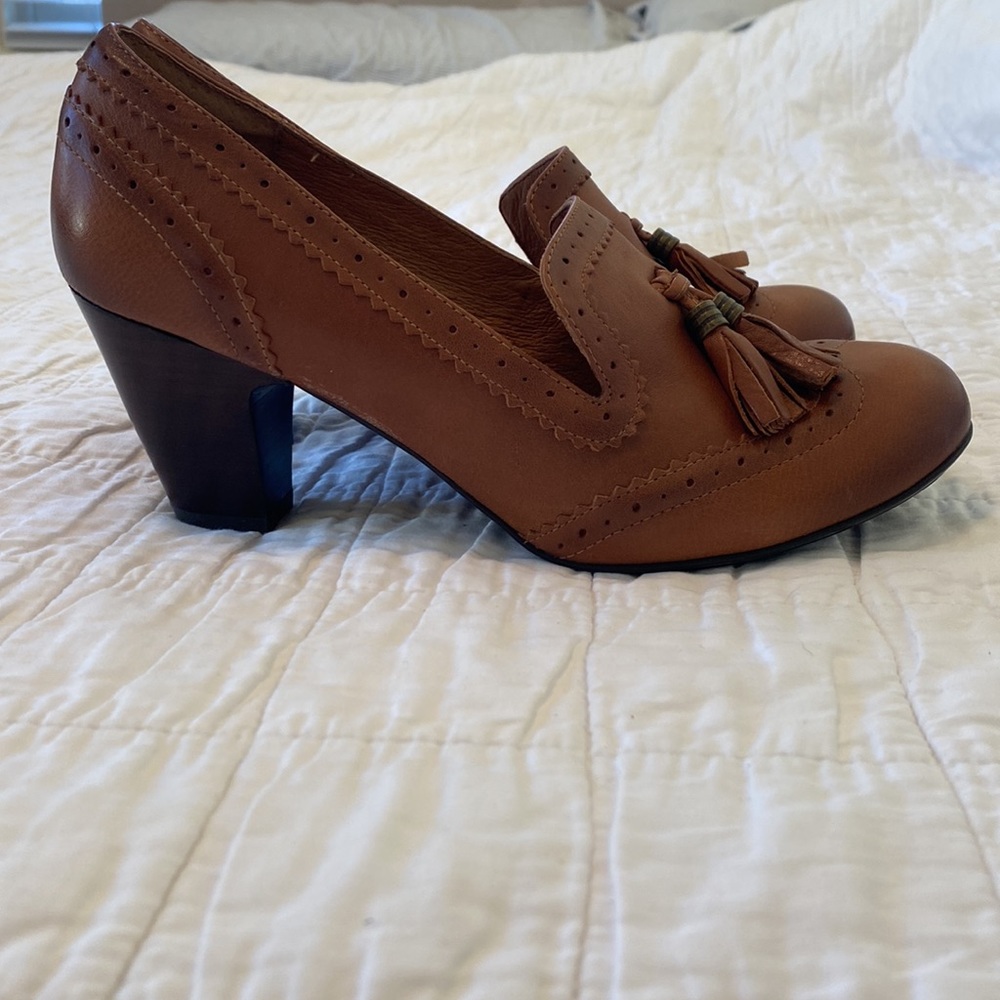 Sofft loafer style heels 7.5